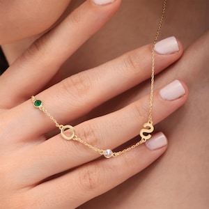 Collar con inicial y piedra de nacimiento – Colgante con letra personalizada – Joyería delicada y personalizada – Regalo para ella o su hermana – Collar minimalista para el día a día
