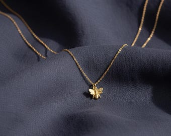 Collana con ciondolo a forma di ape in smalto, collana a forma di ape placcata in oro, collana a forma di ape in oro, collana con animali, regalo per lei, regalo di Natale, regali