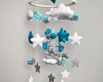Elephant baby mobile neutral Elephant nursery decor Elephant crib mobile Felt hanging baby mobile  Elephant baby shower Expecting mom gift