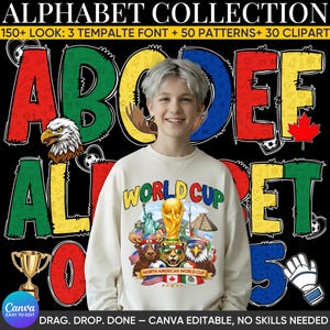 Op de afbeelding: Een persoon draagt een cr&egrave;mekleurige sweatshirt met een "World Cup"-afbeelding en kleurrijke alfabetletters. De afbeelding bevat een trofee, bezienswaardigheden en dierenfiguren. De afbeelding bevat ook de tekst "ALPHABET COLLECTION".