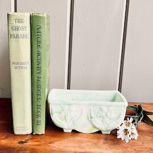 Vintage Akro Agate Green Slag Glass Planter: Marbled Flower Bas-Relief