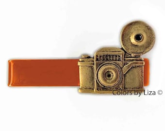Vintage Camera Tie Clip Inlaid in Hand Painted Glossy Orange Enamel Flash Photography Tie Bar Accent with Color and Cufflinks Set Options