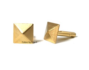 Manchetknopen met piramidevormige studs: art-deco-set met geometrische stropdasclips
