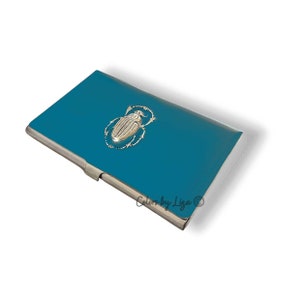 Estuche para tarjetas de visita de escarabajo de plata antigua con incrustaciones de esmalte opaco turquesa brillante pintado a mano personalizado y opciones de color