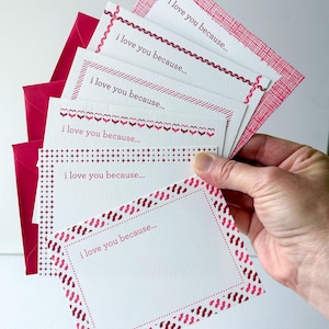 Lettres d'amour typographiques - Saint-Valentin - façons de dire Je t'aime - cadeau pour femme - cadeau pour mari - rouge rose - petit lot de 6 cartes plates