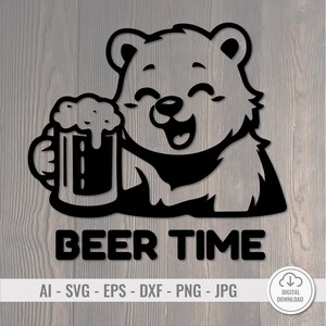 Puede incluir: Silueta negra de un oso sonriente sosteniendo una jarra de cerveza con el texto "BEER TIME". El oso tiene una expresión feliz. La imagen es una descarga digital, con tipos de archivo AI, SVG, EPS, DXF, PNG y JPG.