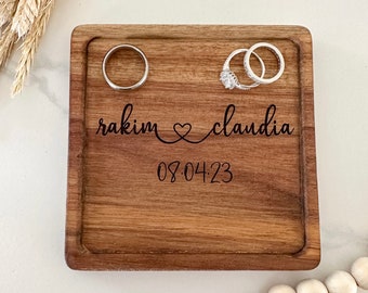 Personalized Large Ring Dish // Acacia Wood Ring Tray // Custom Name // Wedding Engagement Anniversary Gift // Bride to Be