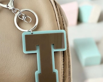 Etiqueta personalizada para bolsa de pañales // Etiqueta con letras deportivas para mochila // Inicial // Llavero // Etiqueta con el nombre del niño // Llavero para bolsa deportiva