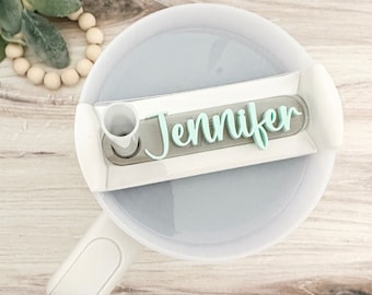 Placa de identificación para vaso personalizada // Acrílico transparente // Adorno Stanley // Etiqueta de identificación para tapa de 20, 30 y 40 oz // Accesorio para vaso personalizado
