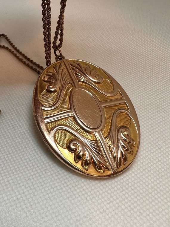 Large Antique Victorian Locket Necklace Gold Fille