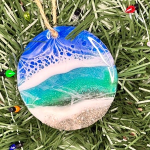 Beachy Ocean Wave Christmas Ornament (2)