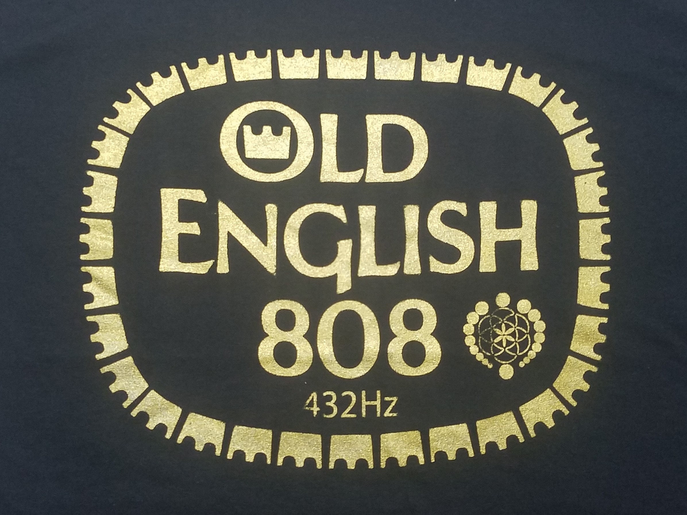 Old Olde English 800 40 ounces oz Bottle Classic Beer Vinyl Die Cut Sticker