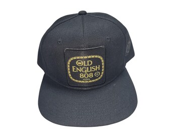 Snapback Flat-Brim Hat - Old English 808
