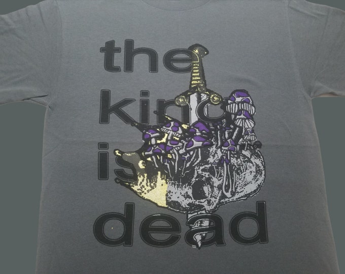 T-Shirt - The King Is Dead (on Gray)