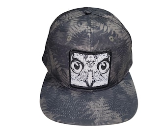 Snapback Flat-Brim Hat - Owl Face