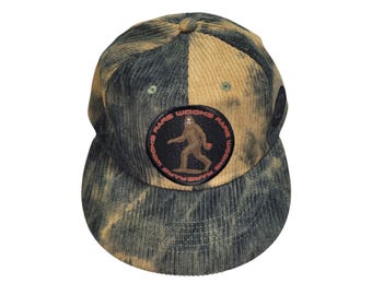 Strap-back Flat-Brim Hat - Rare Wooks