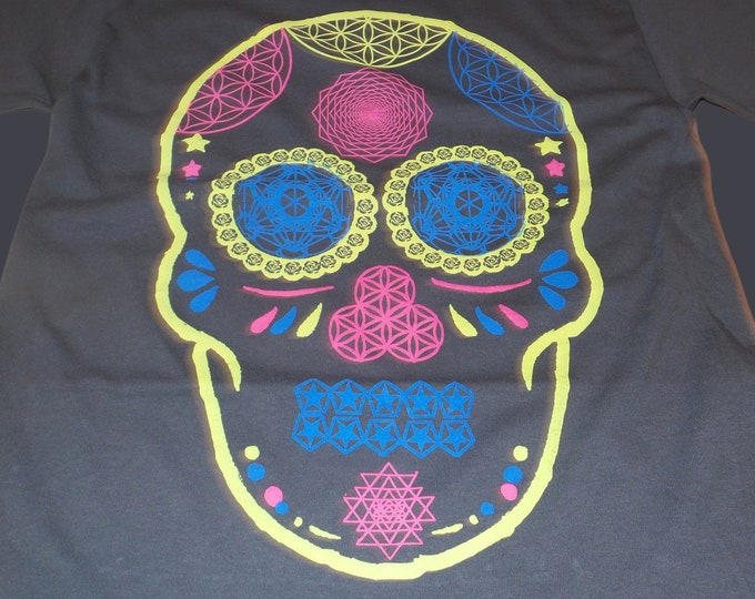 T-Shirt - Day of the Dead Skull (on Gray) - SIZE 3XL