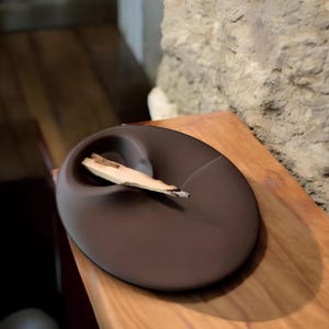 Minimal Palo Santo Holder – Ceramic Incense Burner | Modern Decor, Zen Vibes, Handmade for Meditation