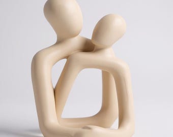 Loving Couple Resin Sculpture: Modern Home Decor, Candle Holder