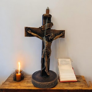 Gold Jesus Statue Räucherstäbchenhalter: Elegantes und spirituelles Dekor, perfekt für Meditation und friedliche Momente! Bestellen Sie jetzt!