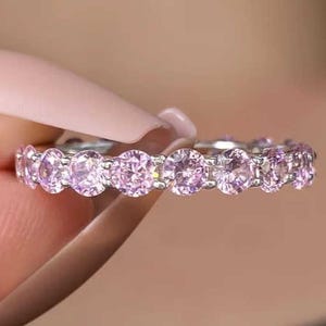 Sterling Silver Pink Cubic Zirconia Ring: Elegant Women&#39;s Jewelry