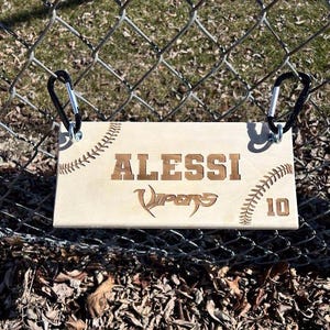 Poggiapiedi per recinzione da baseball o softball