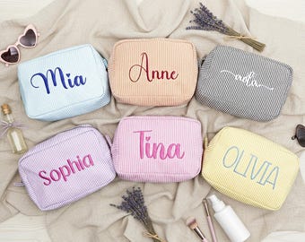 Personalized Seersucker Toiletry Bag Custom Embroidered Name Makeup Bag Bridesmaid Gift for Women Travel Cosmetic Pouch Birthday Gift Idea