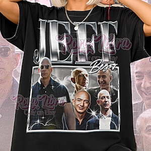 Puede incluir: Camiseta unisex negra con un gráfico plateado de la palabra "JEFF" y el nombre "Bezor" debajo. La camiseta presenta un collage de imágenes de un hombre. Las palabras "Unisex Shirt" están impresas en la parte inferior.