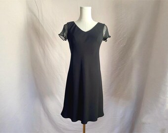 Little Black Dress Vintage 90s | cap sleeves crepe | a line petite | size xs