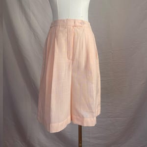 Peach Pleated Bermuda Shorts Vintage | size small 26” waist | Union made 90s Y2K | elastic waist