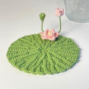 Lily Pad Crochet Coaster, Cozy Zen Desk Decor Crochet Coaster Mug Rug, Spring Home Decor, Aesthetic Water Lily Coaster, Zen Gift for Friends