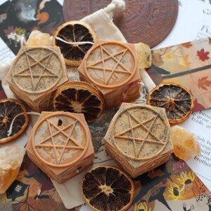 Candela alle erbe Pentagramma Mabon