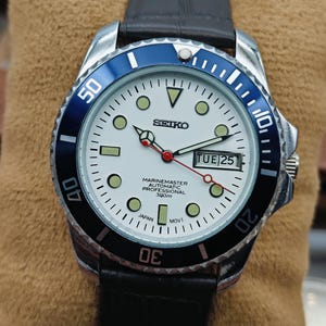 Vintage Refurbished Seiko 5 Automatic Men&#39;s Wrist Watch, Retro Watch, Gift for him, Ref-6309, Handmade vintage watch white watch