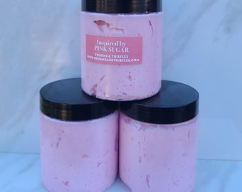 Beurre fouetté pour le corps inspiré du sucre rose