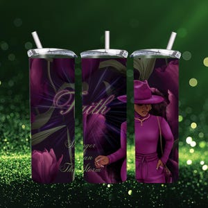 Könnte beinhalten: Drei Edelstahlbecher mit einem violetten Blumenmuster und den Worten "Glaube ist stärker als der Sturm".