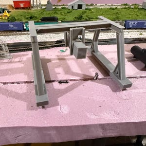 Shipping Container Crane - N Scale 1:160 | Preassembled - Built Up Building