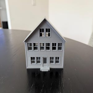 Beach House - HO Scale 1:87 Gauge | No Assembly Required / built and ready