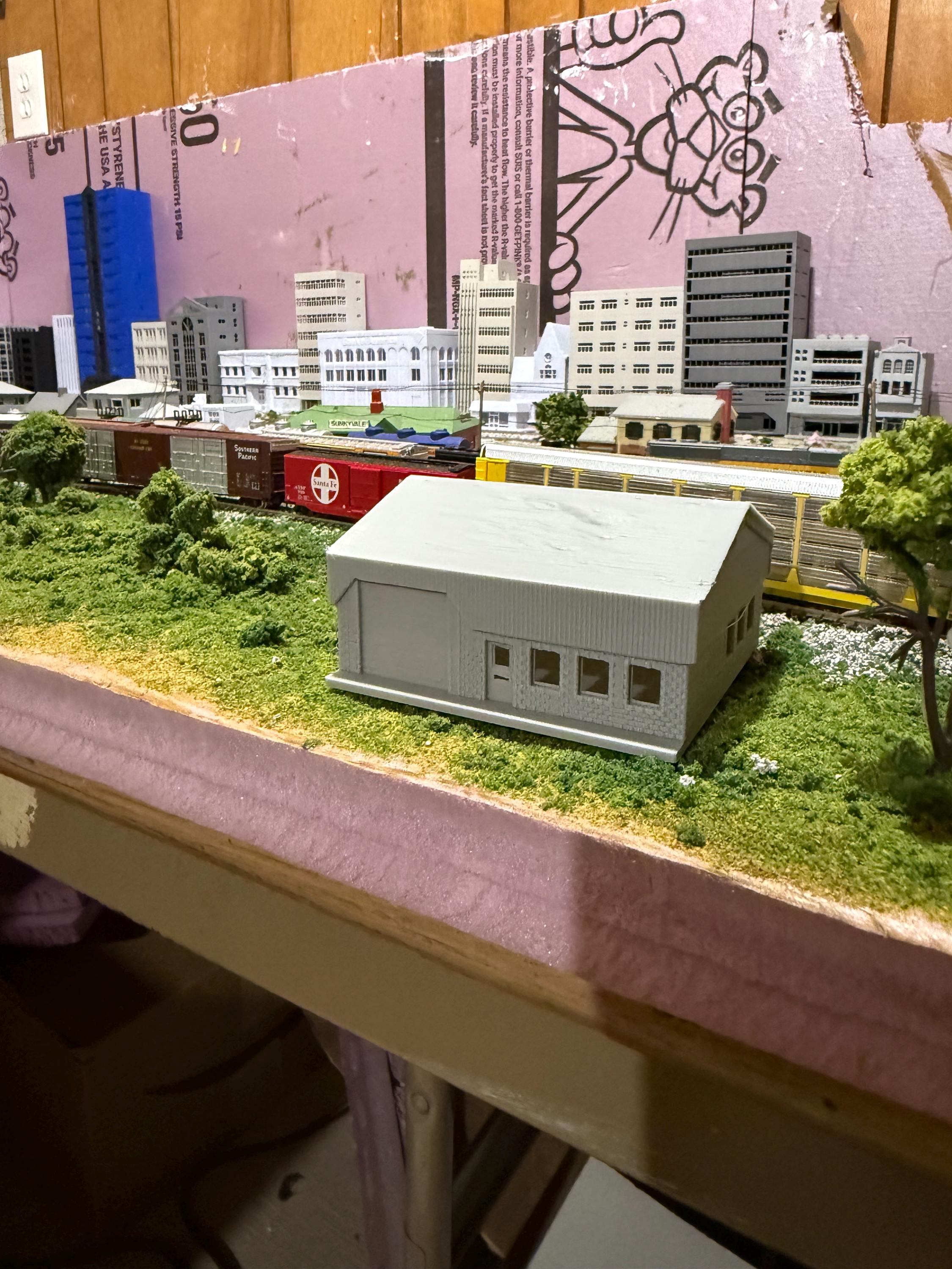 Industrial Building - N Scale 1:160 | Preassembled - Built Up Building, No Assembly Required!