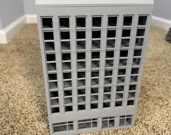 HO Scale Highrise with Penthouses - 1:87 Gauge - Built and Ready