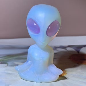 2.3&#39;&#39;+ Opalite quartz crystal Alien skull crystal gifts 1pc