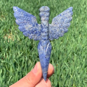 3.5''+ Natural Sodalite quartz crystal Angel skull crystal gifts 1pc
