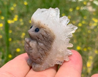 1.5&#39;&#39;+ Natural Clear Cluster quartz,quartz crystal,hand carved,Crystal Hedgehog,Hedgehog skull,Crystal Gifts 1pc