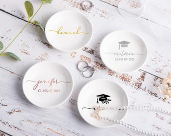 Plato de joyería de graduación personalizado, plato de baratijas personalizado, regalo de graduación para ella, regalo de graduación de la universidad, regalo de maestría