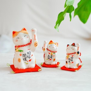 Japanese Cute Lucky Cat Figurine, Lucky Cat Desktop Ornament, Maneki Neko Cat Car Ornament, Lucky Cat Money Box, Lucky Cat Coin Bank