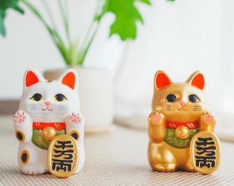 Glückliche Maneki Neko Katzenfigur, Glückskatzen-Schreibtischverzierung, Katzengesicht gegen das Fenster gedrückt, Kawaii-Kätzchen-Schreibtischzubehör