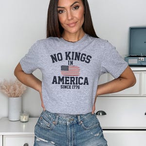 No Kings In America Since 1776 Patriotic Graphic Tee With Distressed USA Flag Print For Fourth Of July Independence Pride Shirt