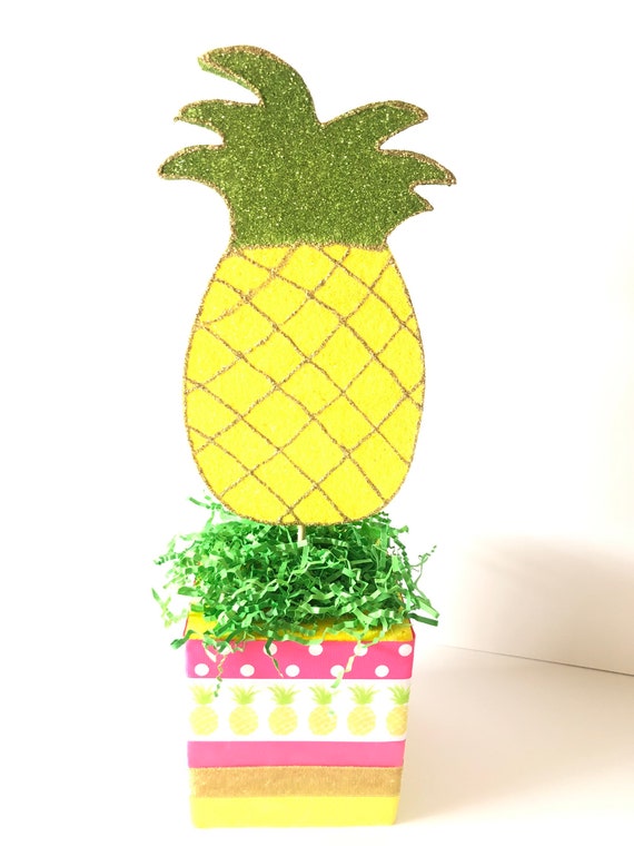 Pineapple Party, Pineapples, Centerpieces, Pineapple Princess, Tropical Party, Summer Party, Tutti Frutti, Fruits Party, Pineapple Decor, Il_570xn