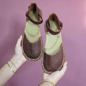 Dark Brown Sustainable Barefoot Sandals, Copper Grounding Sandals, Women Wide Sandals , Barefoot Leather, Hippie Vintage, Minimalist Sandals