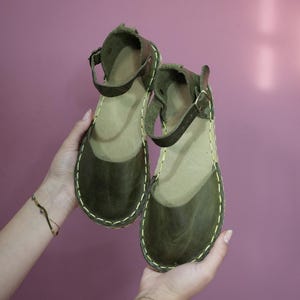 Handmade Leather Barefoot Sandals: Wide, Copper Grounding, Hippie Vintage