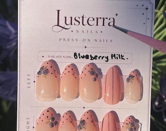 Unghie finte effetto latte di mirtillo / French manicure rosa coquette / Unghie 3D a forma di mirtillo fatte a mano / Unghie in gel di lusso riutilizzabili